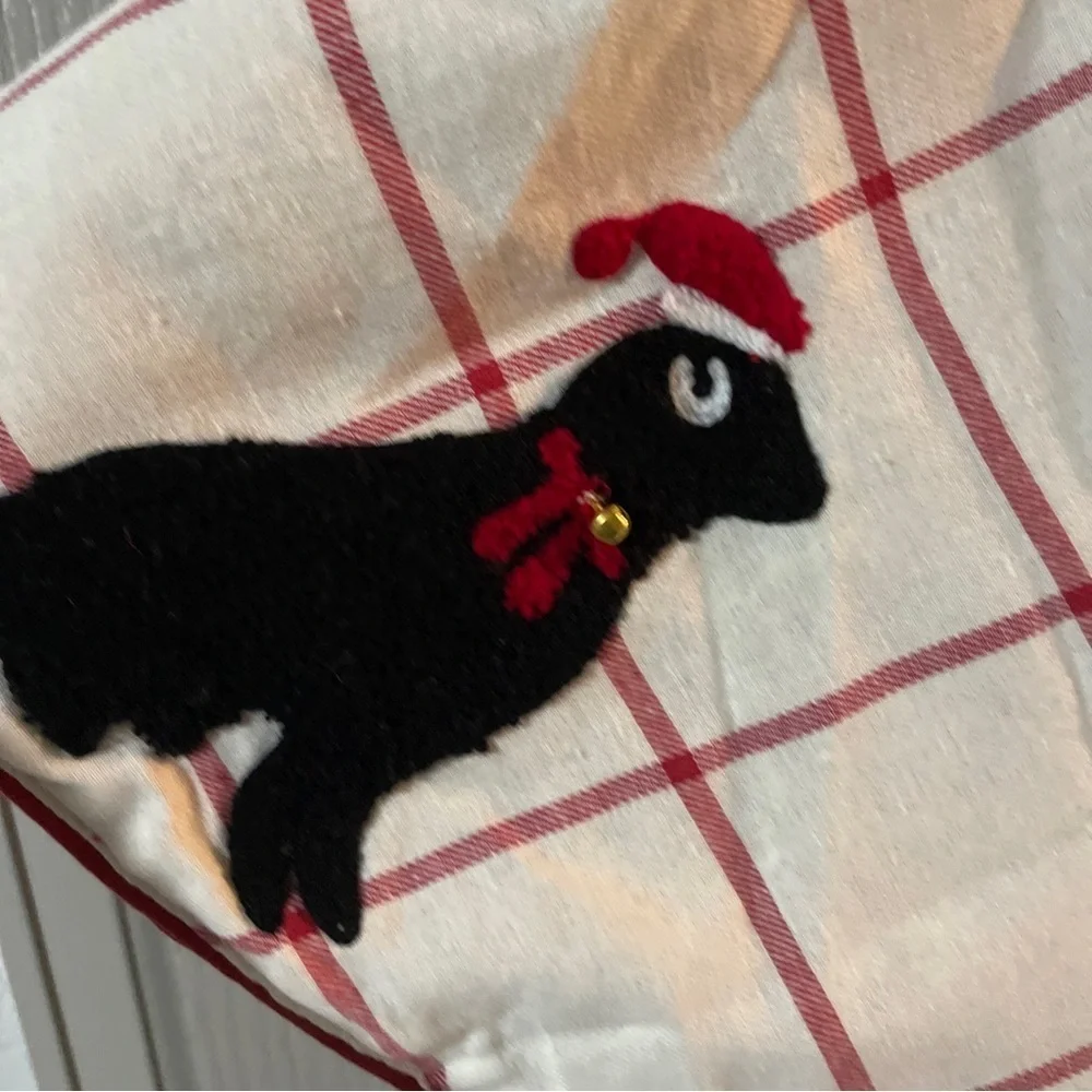 Isaac Mizrahi Black Dog 52” Christmas Tree Skirt